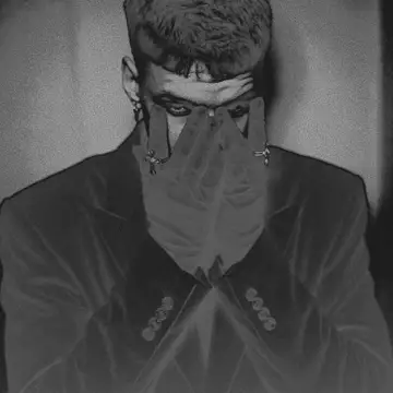 کاور stxrz