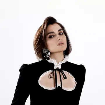 کاور MONA