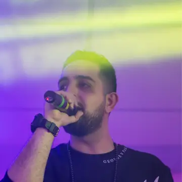 کاور Navid Biglari