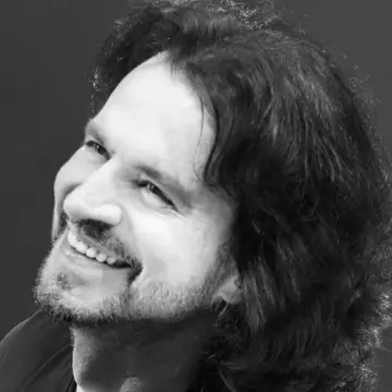 کاور Yanni