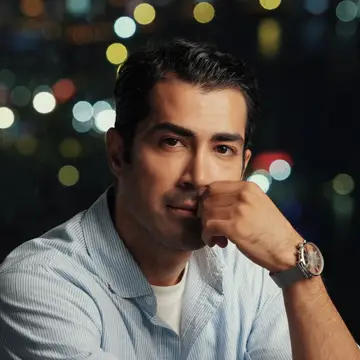 کاور Farzin Yekta