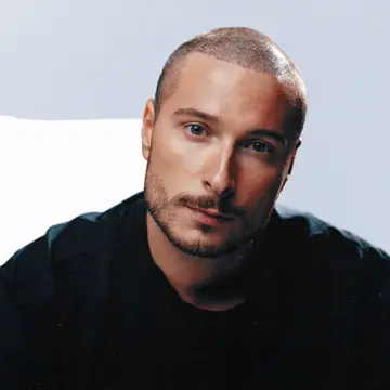 کاور Нікіта Кісельов