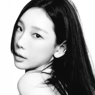 کاور TAEYEON
