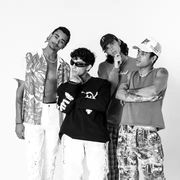 کاور PRETTYMUCH