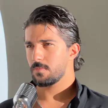 کاور Ali Ravin