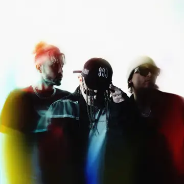 کاور Chase Atlantic