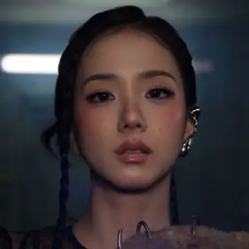 کاور JISOO
