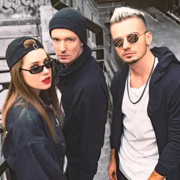 کاور 5sta Family