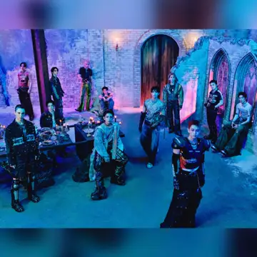 کاور SEVENTEEN