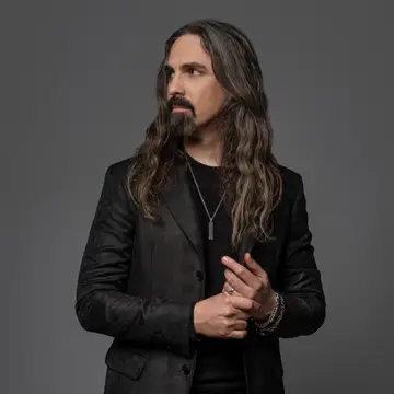 کاور Bear McCreary