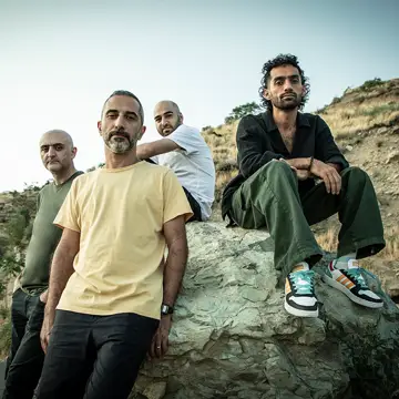 کاور Damahi