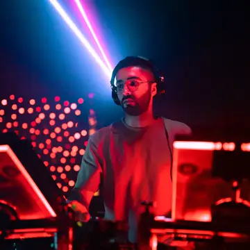 کاور Nikzad