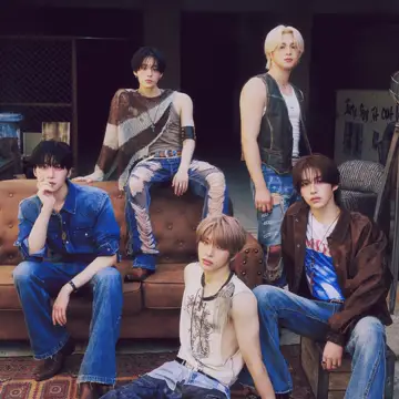 کاور ONEUS