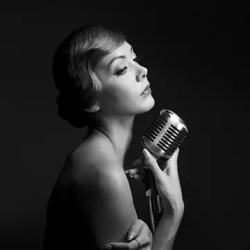کاور Anna Tsuchiya