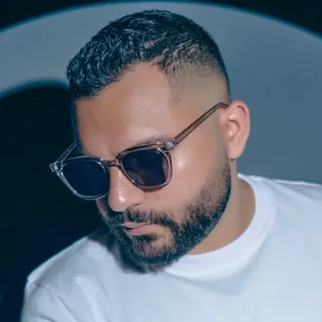 کاور Ali Valipour