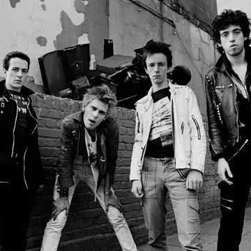 کاور The Clash