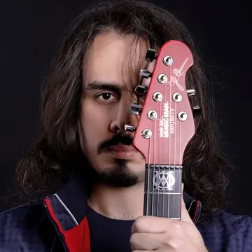 کاور Ali Bahari