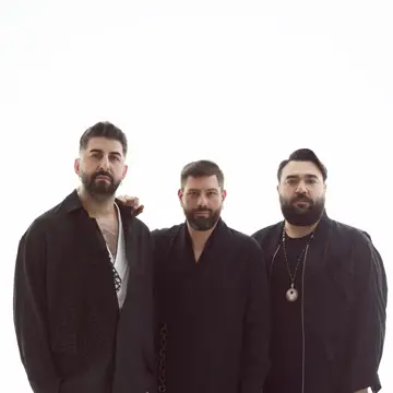 کاور Sakiler