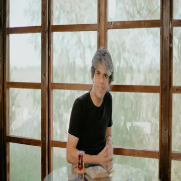 کاور آهنگ Seighalan از Kaveh Nikghadam
